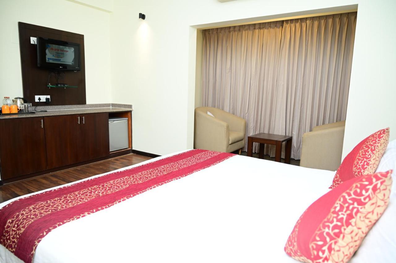 Sterling Keys By Tgi Hotel Bangalore Exterior photo
