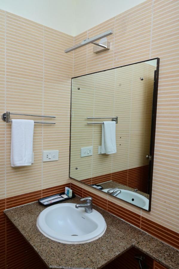 Sterling Keys By Tgi Hotel Bangalore Exterior photo