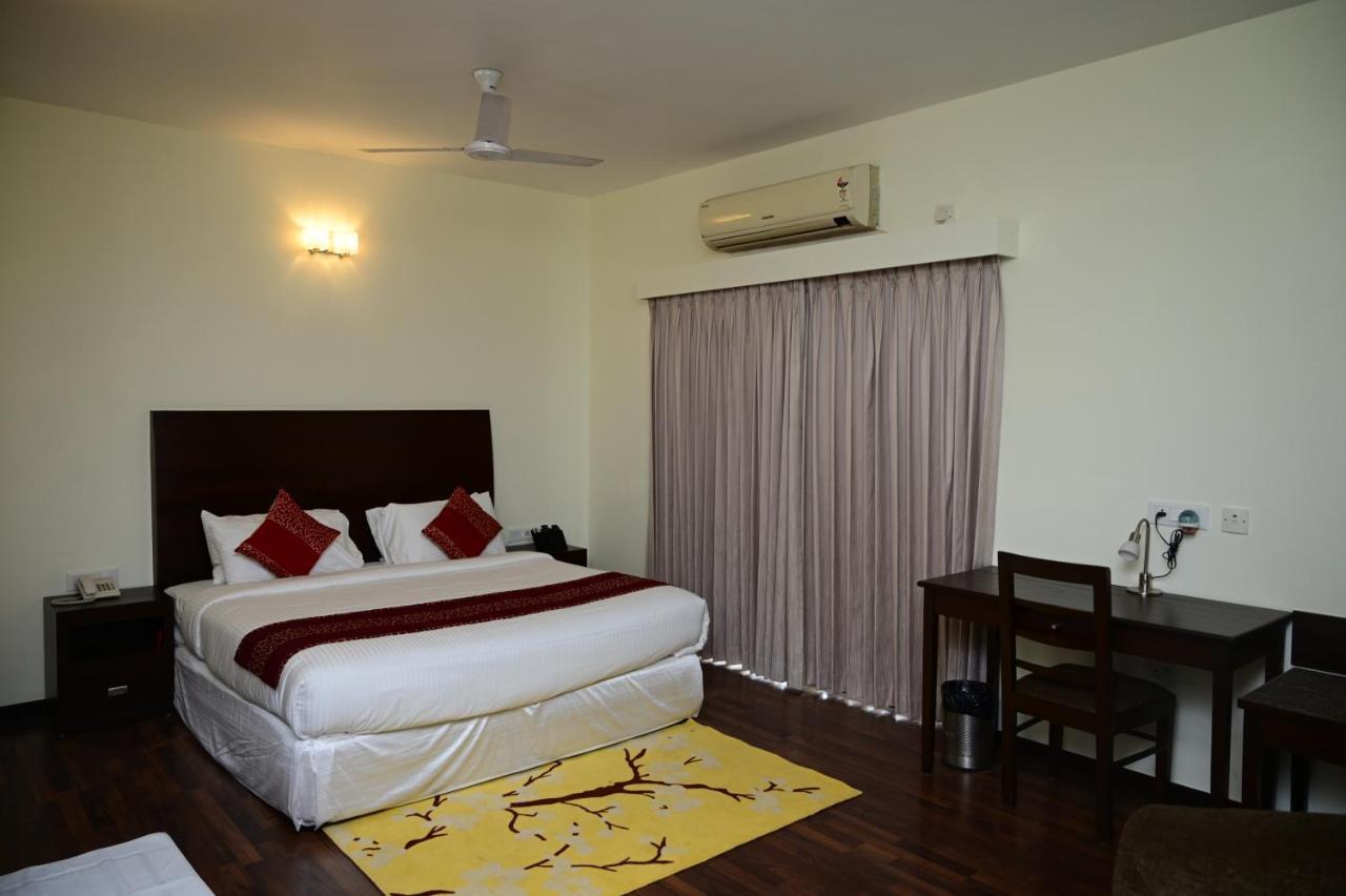 Sterling Keys By Tgi Hotel Bangalore Exterior photo